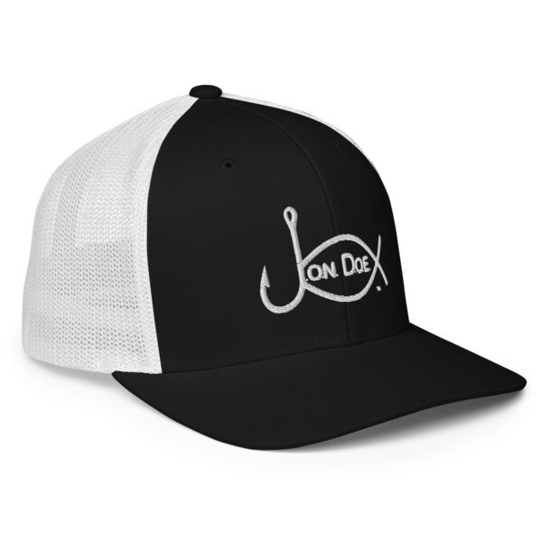 Closed-back trucker cap - Image 6