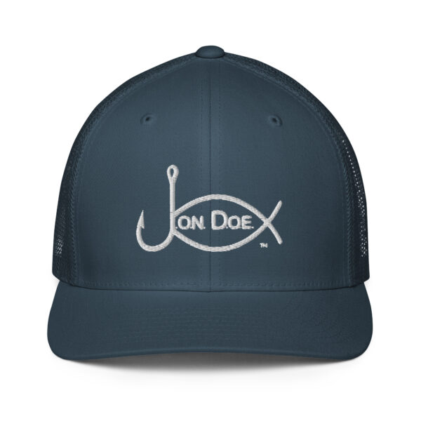 Closed-back trucker cap - Image 10